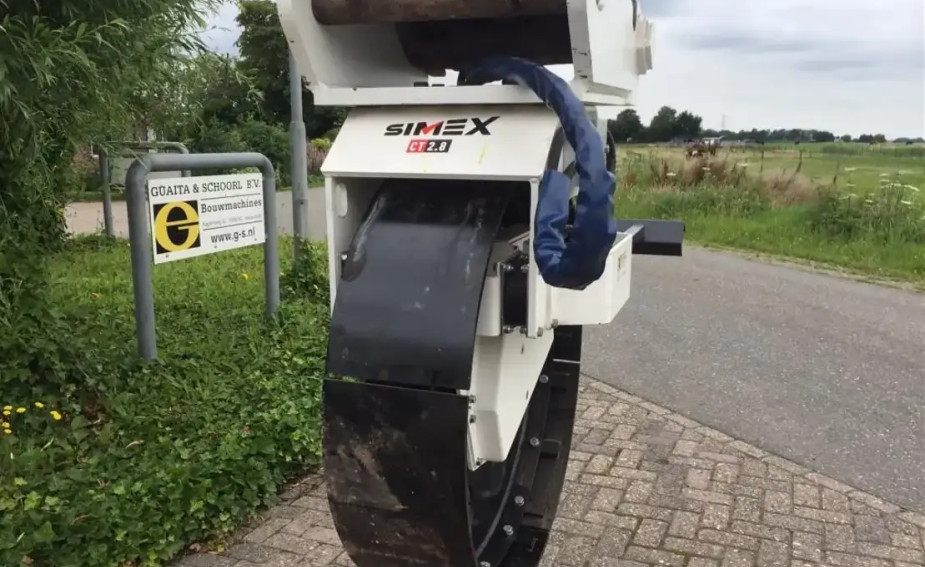 Simex foto 092 Compactor wiel CT2.8 met CW30 en CW10